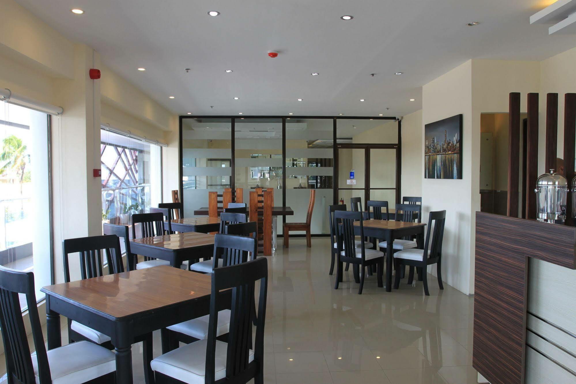 ซูโม เอเชีย โฮเต็ลส์ Hotel Davao ภายนอก รูปภาพ